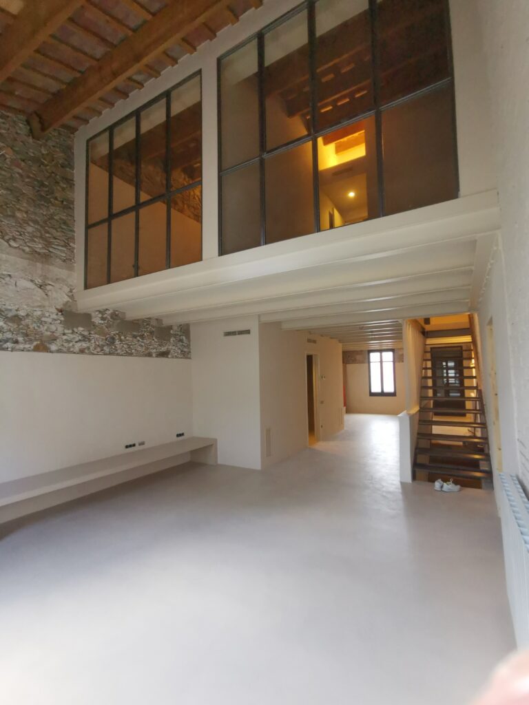 casa-interior-microcemento